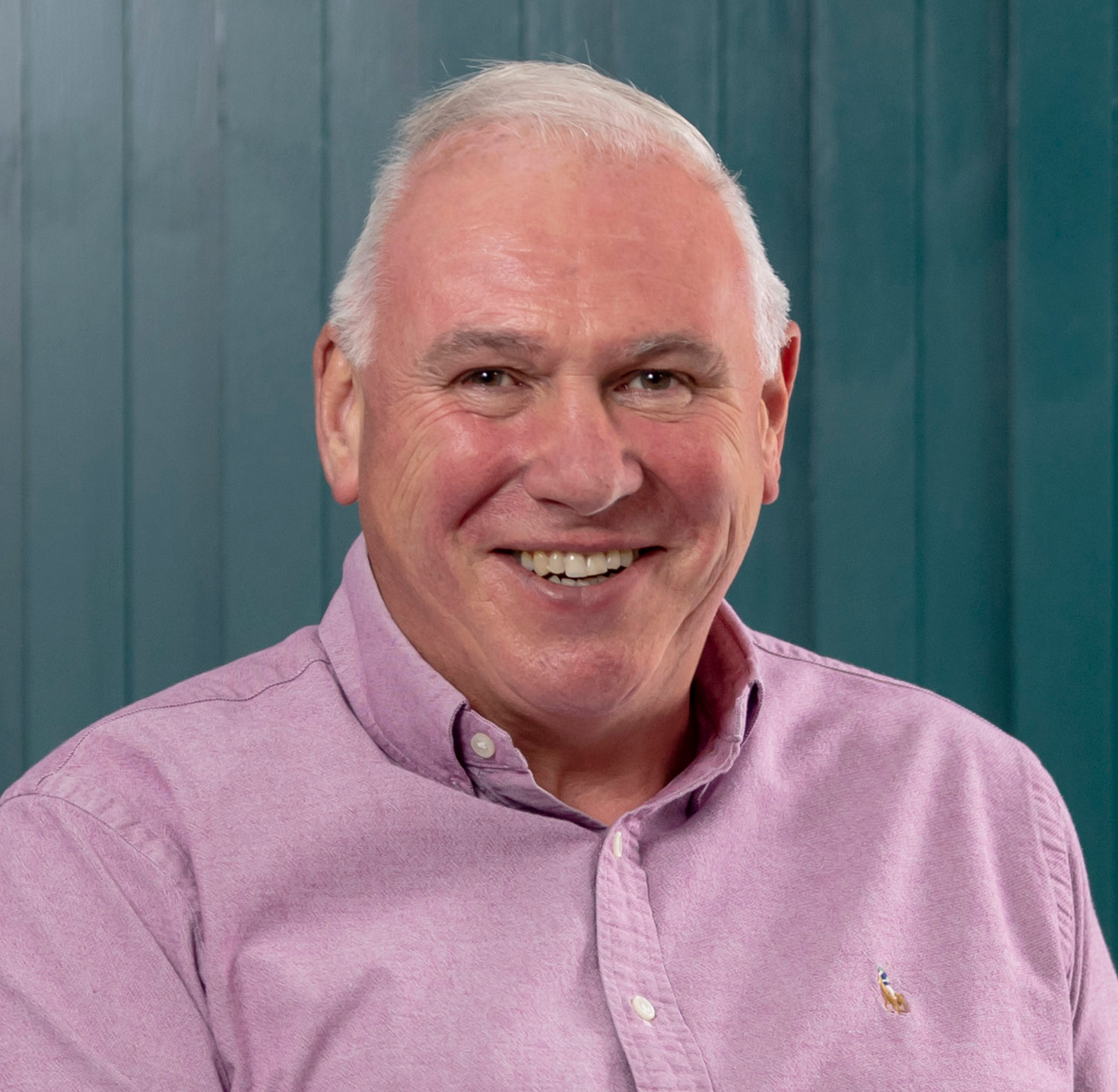 Bob Gray casual 2.png