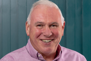 Bob Gray casual 2.png