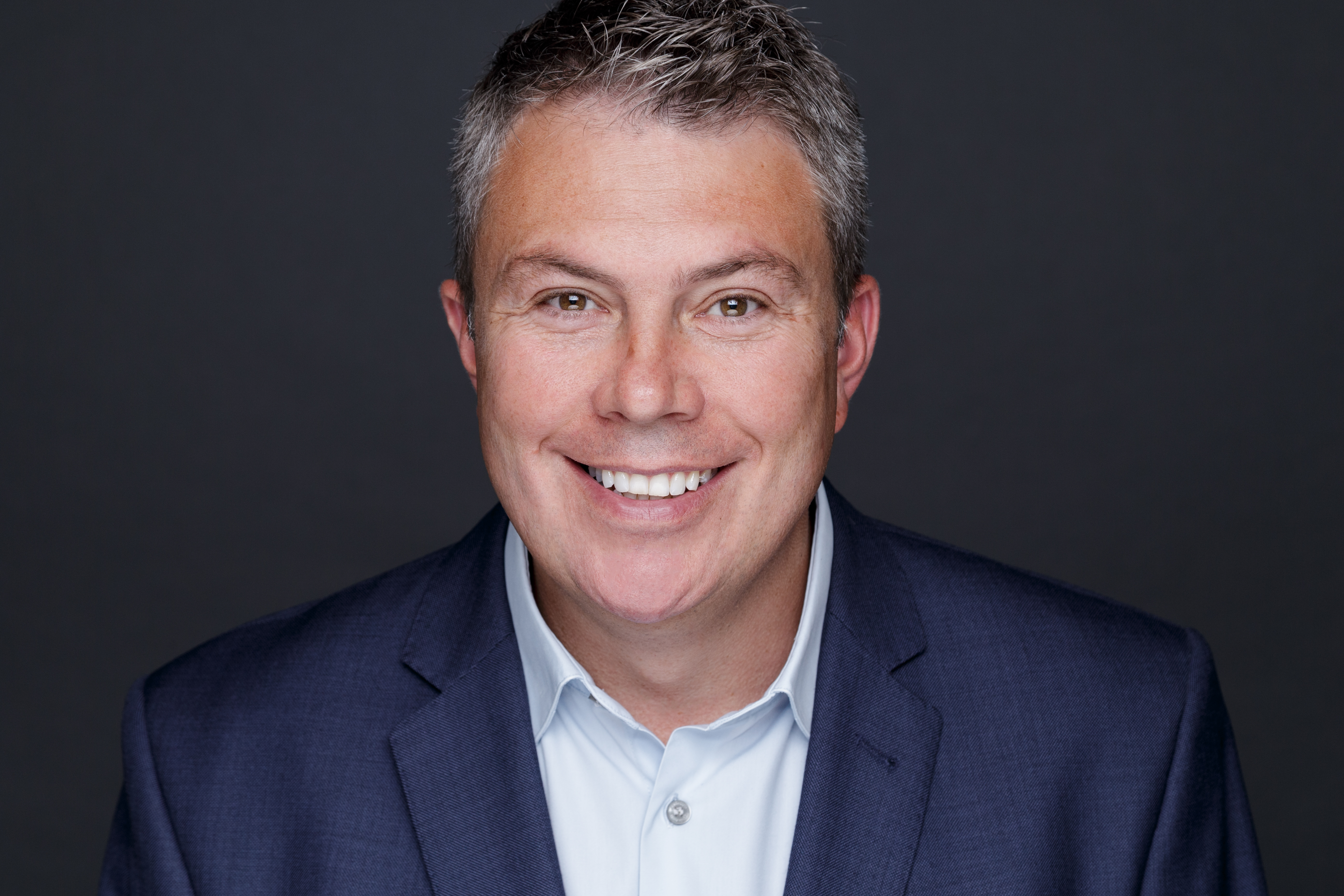 Carl Howells (headshot)