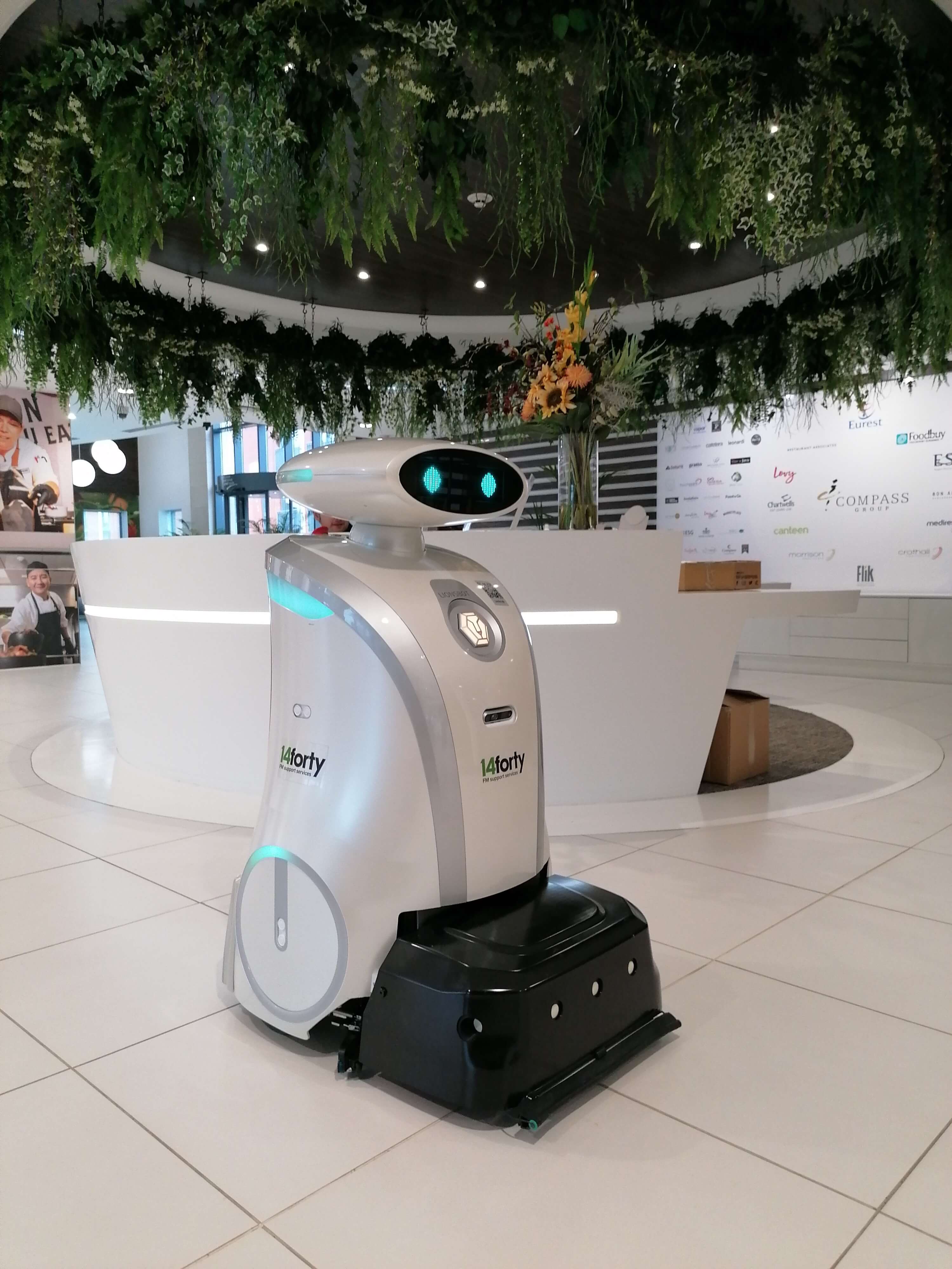 eu14_cleaning_robot_5.jpg